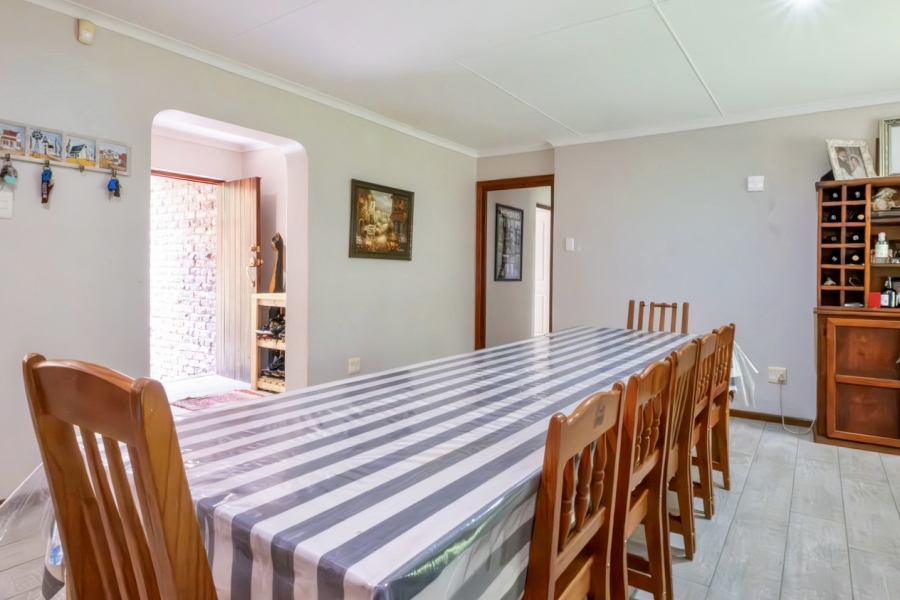 5 Bedroom Property for Sale in Fernridge Western Cape